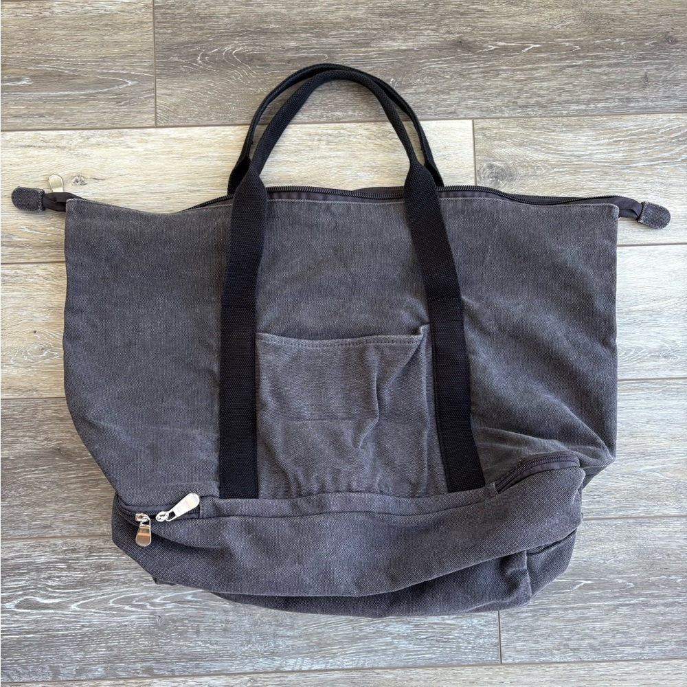 Lo & Sons Large Catalina tote in charcoal gray. EUC
